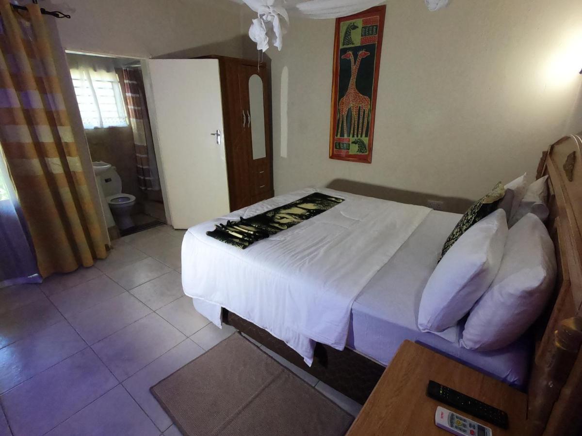Golden Days Lodge ลิฟวิงสโตน ภายนอก รูปภาพ