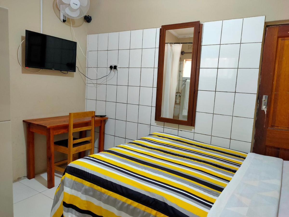 Golden Days Lodge ลิฟวิงสโตน ภายนอก รูปภาพ