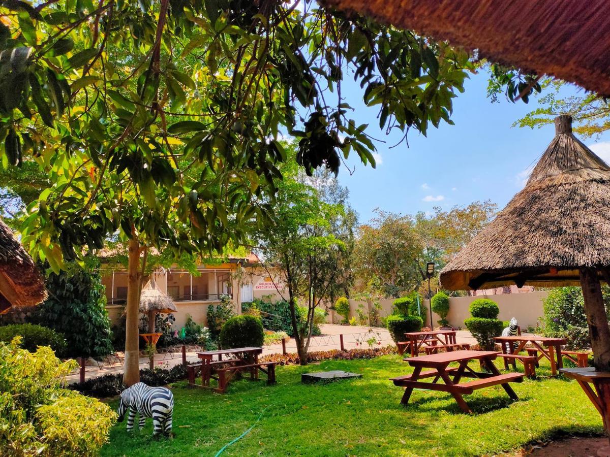 Golden Days Lodge ลิฟวิงสโตน ภายนอก รูปภาพ