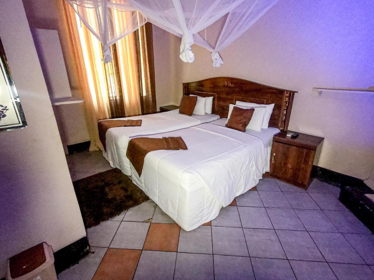 Golden Days Lodge ลิฟวิงสโตน ภายนอก รูปภาพ
