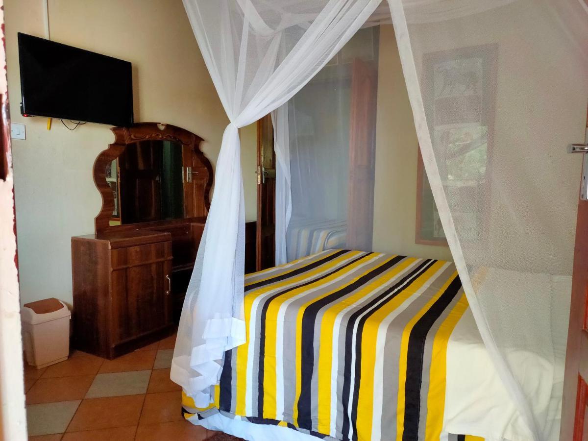 Golden Days Lodge ลิฟวิงสโตน ภายนอก รูปภาพ