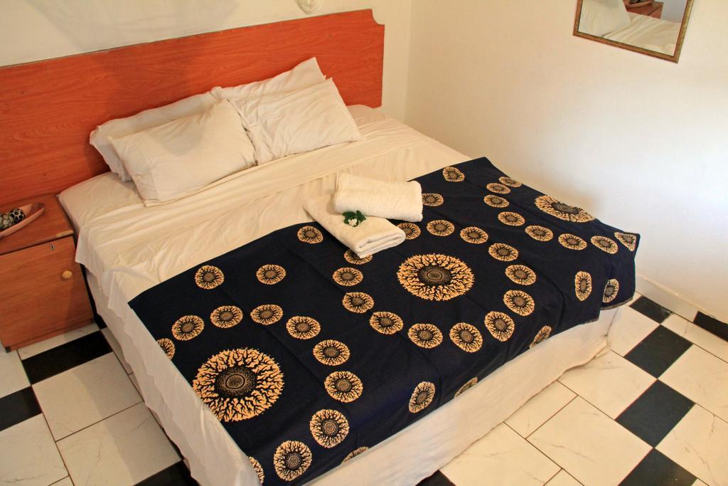 Golden Days Lodge ลิฟวิงสโตน ภายนอก รูปภาพ