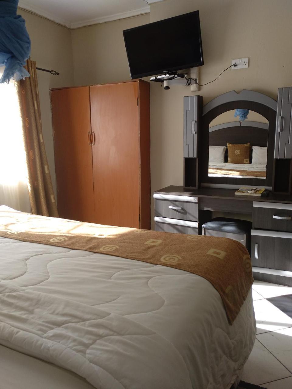 Golden Days Lodge ลิฟวิงสโตน ภายนอก รูปภาพ